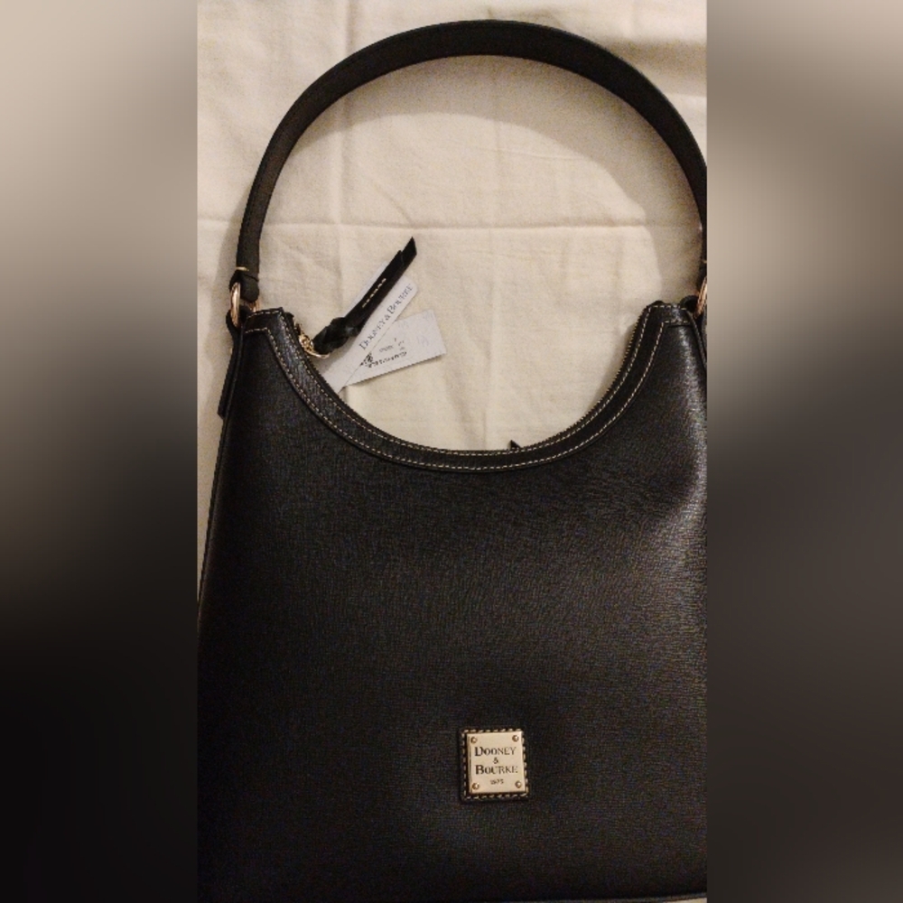 Dooney & Bourke Leather Shoulder Bag NWT Retail $308